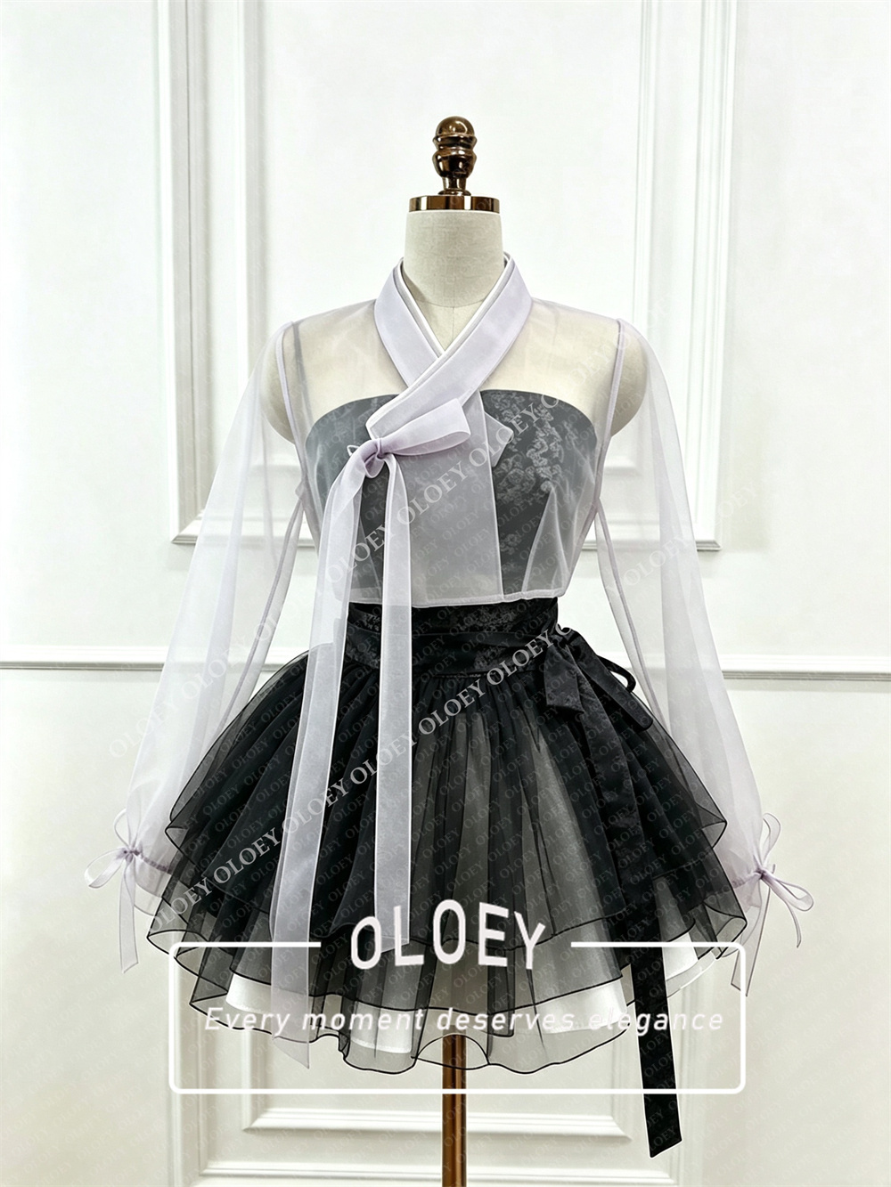 OLOEY Modern Black Red Short C - Hanbok Modern Set recension och pris