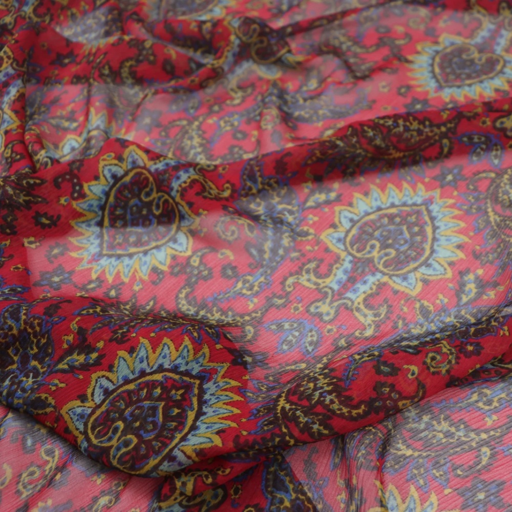 Red Ethnic Paisley Matching Br - Ethnic Fabric recension och pris